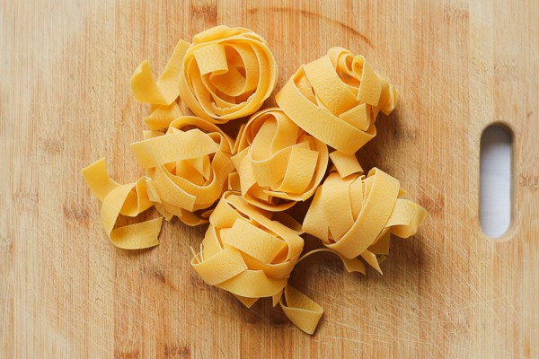 Dried ribbons of pasta.